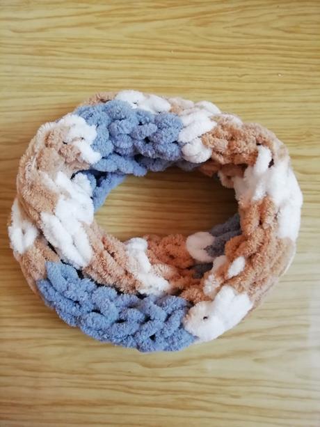 Měkký pletený nákrčník puffy (barva na přání), 