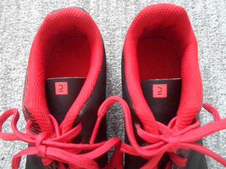 Černé červené tenisky botasky sálovky, decathlon,38