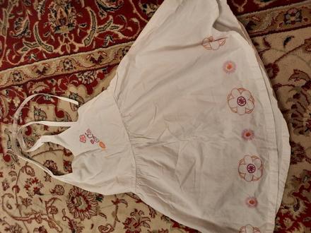 Šatičky s výšivkou, 140