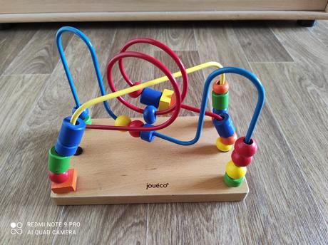 Dřevěný drátěný labyrint, 