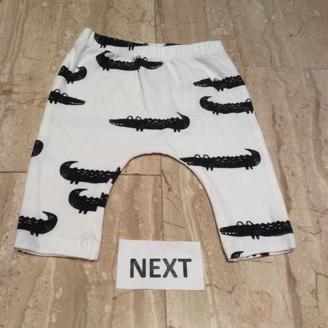 Legíny/baggy s krokodýly zn. next, next,62