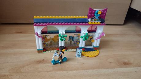 Lego friends andrea a její obchod s módními doplňk,