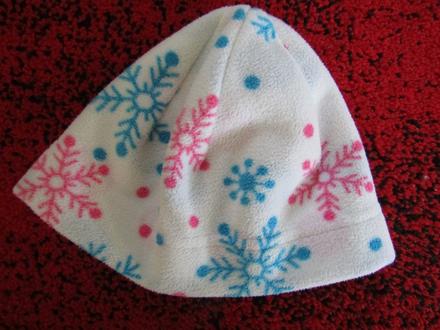 Zimní  flaušová čepice pro holku vel.74, 74