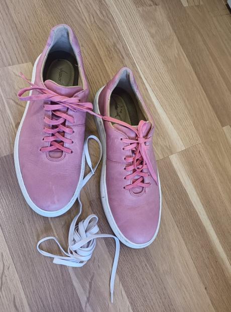 Nenošené dámské tenisky vasky vel. 39, 39