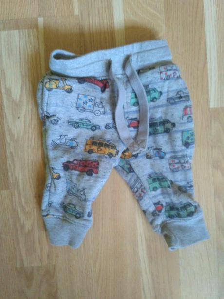 Frajerské autíčkové tepláky, next,68