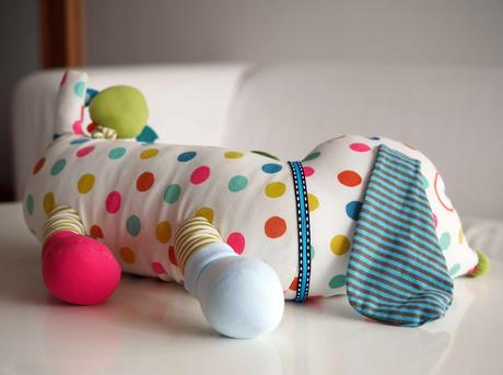 Polštářek pro hru na bříšku, pejsek mamas & papas, 