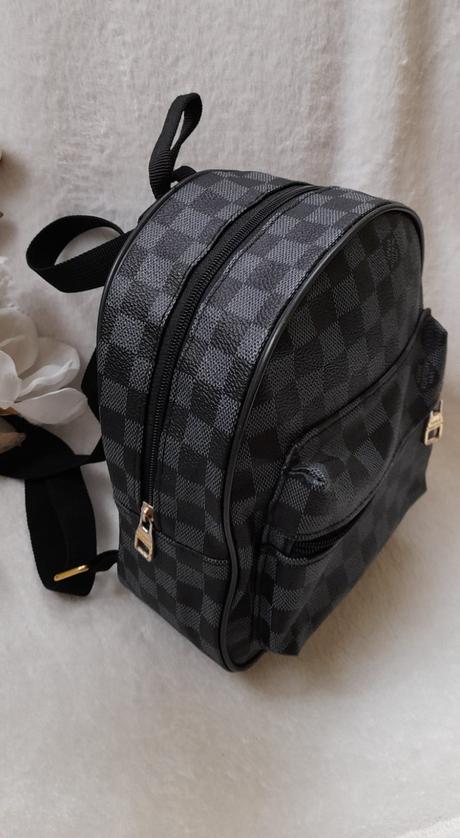 Černo-šedý stylový mini batůžek,