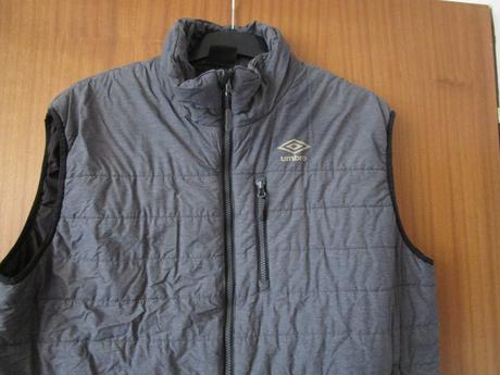 Téměř nová lehká pánská vesta zn. umbro, umbro,xxl