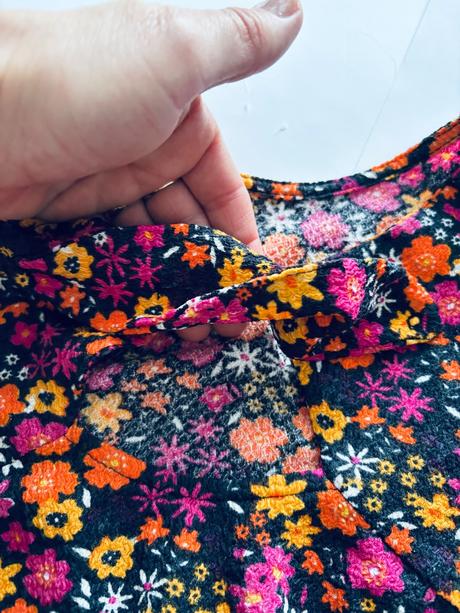 Ob/ overal s květy - v.8 let, girl2girl,128