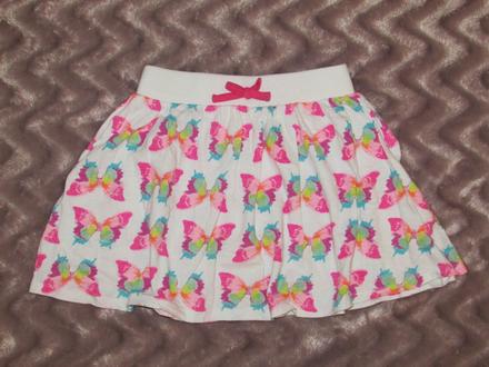 Sukýnka s motýlky, 116