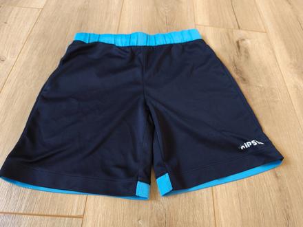 Modré kraťasy na donošení, 134