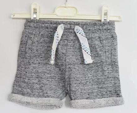 Kraťasy vel. 9 - 12 m, f&f,80