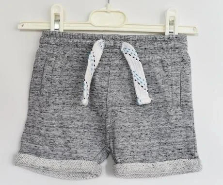 Kraťasy vel. 9 - 12 m, f&f,80