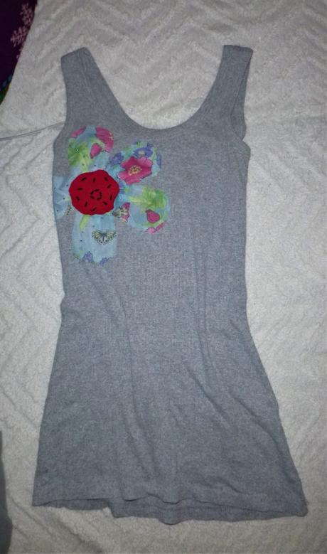 Prodloužené zdobené tílko-vel.s-m, m