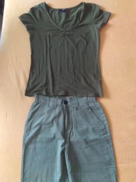 Khaki tričko s, s