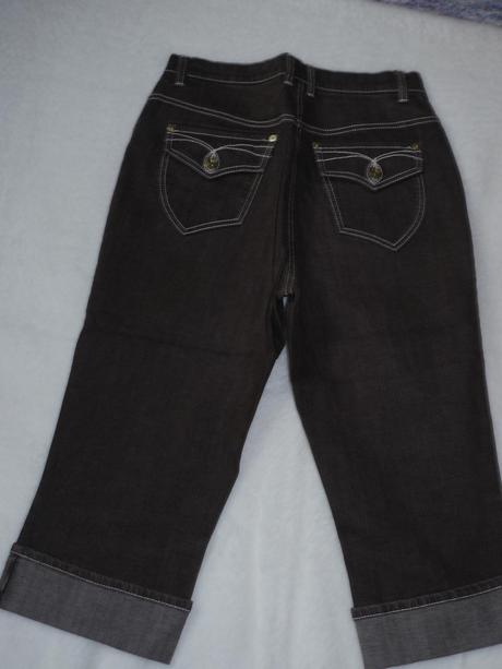 Hnede dzinove 3/4 kalhoty s ohrnutymi lemy, 42