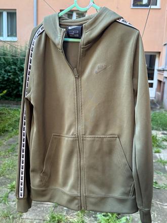 Mikča, nike,158