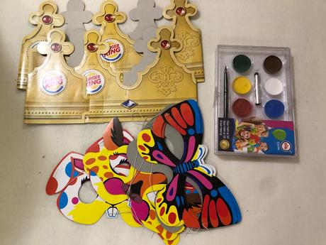 Motyl masky na obličej a malování na obličej,