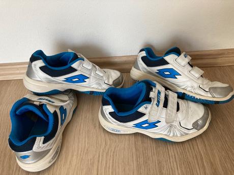 1x sportovní tenisky, lotto,33