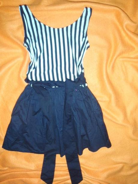 Bomba černobílé šaty, girl2girl,122