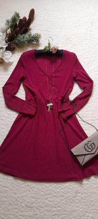 Fisherfield vínové áčkové úpletové šaty, 36