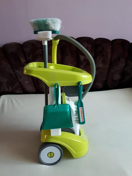 Dětský úklidový vozík s elektronickým vysavačem,