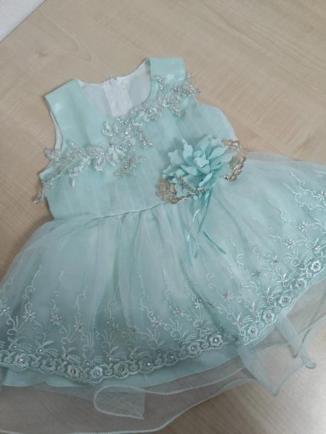 Šatičky pro družičku, 68