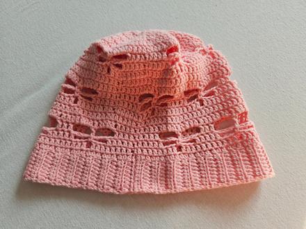 L318	dívčí háčkovaná čepice vážky vel. 50 - 52, 122