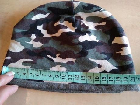 Nová - maskáčova čepice vel. cca 74, 74