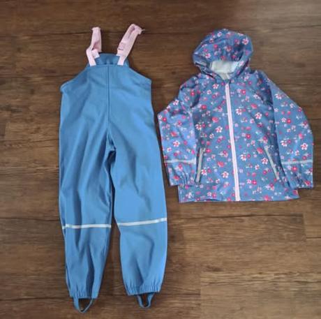 Nepromokavý set lupilu 122/128, lupilu,122