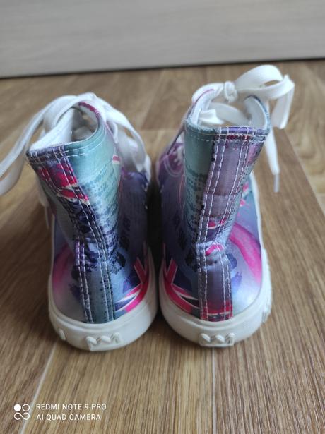 Kotníkové tenisky, 37