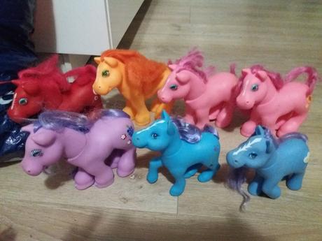 Gumový koníci,