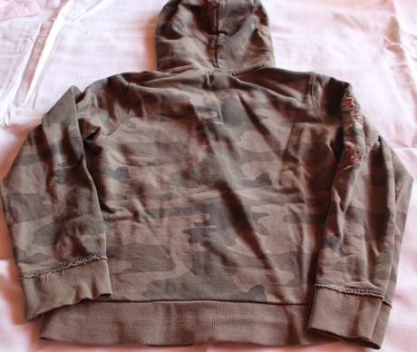 Ho57. dívčí maskáčová mikina, 10 let, adams,140