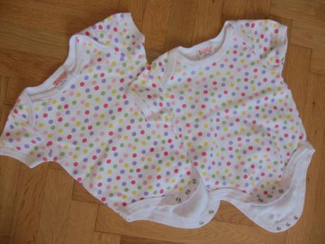 2x body ,tečkované,puntíkové, barevné,krátky rukáv, 80