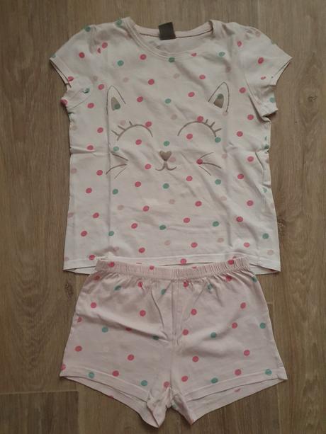 Dvoudílné pyžamo, 128