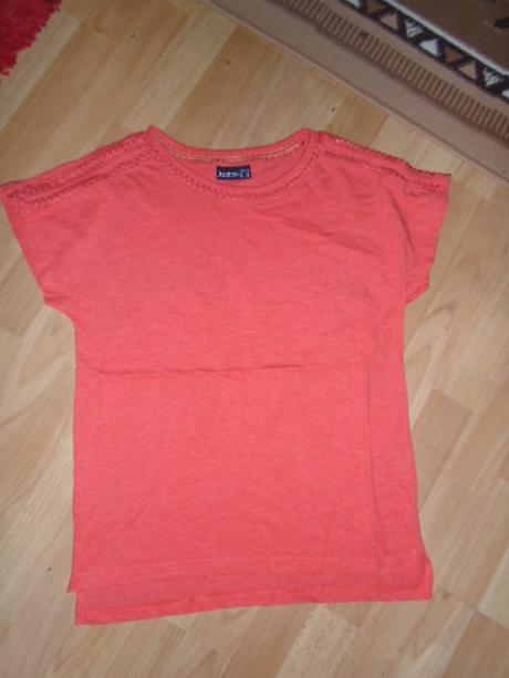 Tričko zdobené na ramenou vel 38, 38