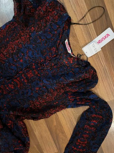 Nové prosvízavené šaty se vozem, vel xs, indiska, s / xs