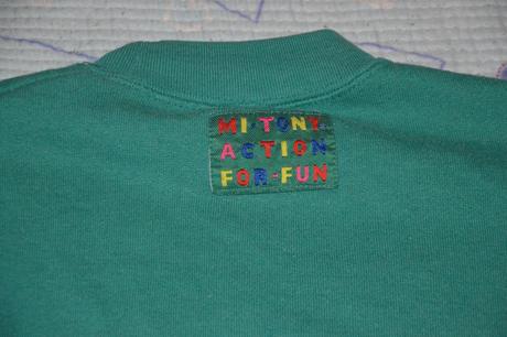 Zelená mikina s výšivkami, 104