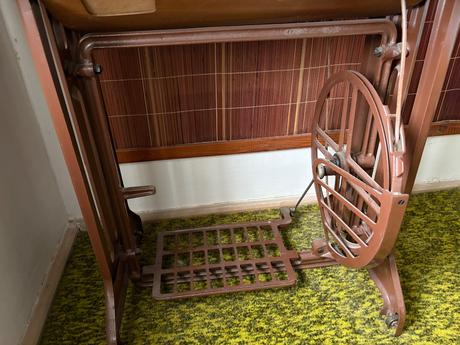 Minerva stary sici stroj - retro,