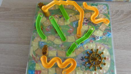 Dětská hra 3d hadi a žebříky, 