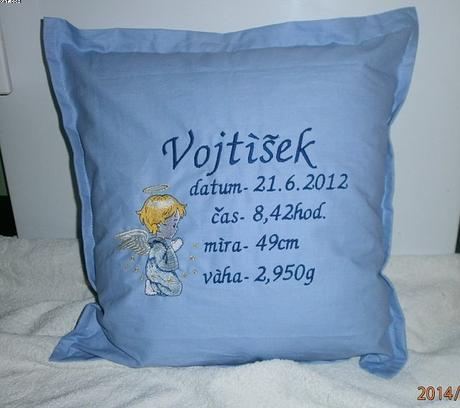 Památeční polštářky s údaji miminek,