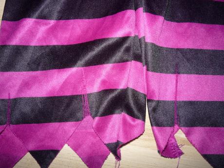 Pruhované kalhoty ke kostýmu,