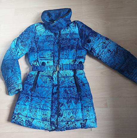 Zimní bunda - kabát top stav 158/164, desigual,158
