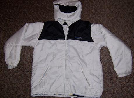 Zimní bunda s odepínací kapucí a rukávy, xl