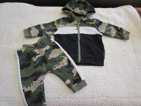 Téměř nová velmi pěkná bavl. souprava,v.62, zn.f&f, f&f,62