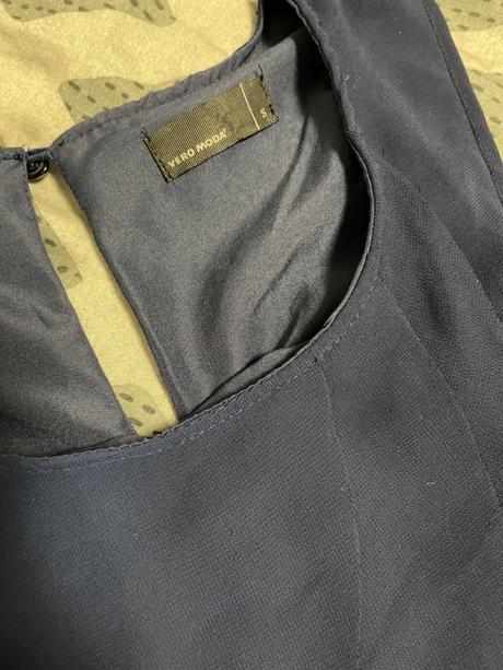 Damske tm.modre saty, vero moda,s