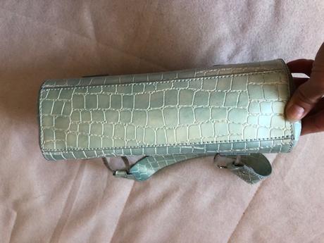 Svetle modra leskla kabelka mango, mango