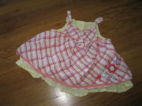 Letní šaty se spodničkou, 62