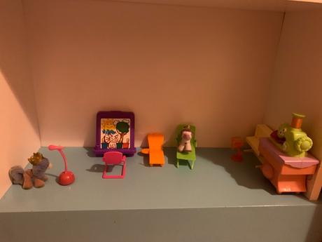 Drevená polička - domček, 