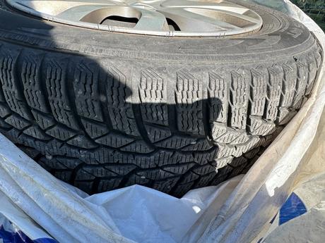 Zimní kola nokian - disky a pneu, 4 ks 185/65 r15, 